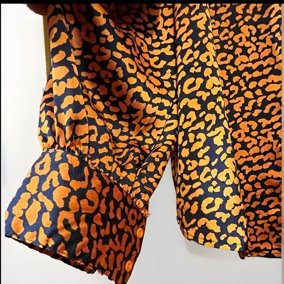 Fashion Nova Poplin Animal Print Button Front Blouse NWT! Size 3X - Picture 4 of 8